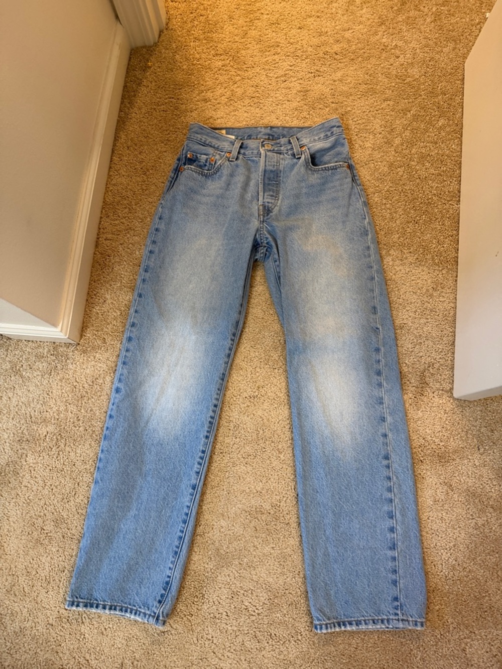 Levi's Light Wash Women’s 501 90s straight Jeans